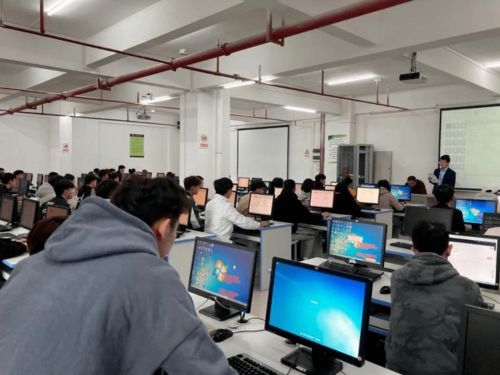 光電信息學院通信技術專業在華為HCIA 5G認證中取得優異成績